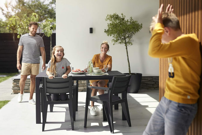 Tavolo Da Giardino In Resina Effetto Legno Con Struttura Rinforzata Per 6 Persone Colore Grafite Julie Keter