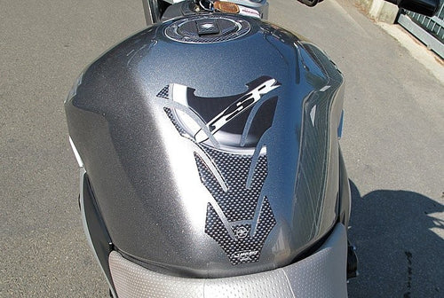 PARASERBATOIO ADESIVI STICKERS 3D CARBONIO COMPATIBILE per  MOTO SUZUKI GSR