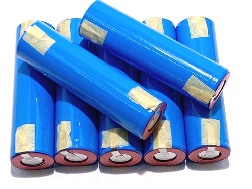 7 Batterie 18650 2200mAh Pile 3,7V Litio Ricaricabile Paglietta Linguette saldabile