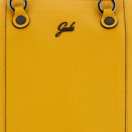 Gabs Borse... Giallo da donna