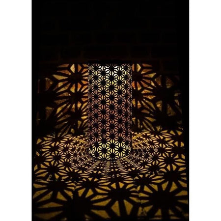 Lampada solare - Colonna GARDEN ID - Oro-Nero 15 H30 cm - Luce da 6 a 8 ore - Tasto on/off - Batteria ricaricabile AAA.