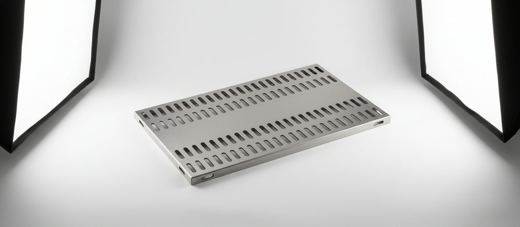 Piano aggiuntivo FORATO per scaffalatura in acciaio inox a ganci cm. 80x30