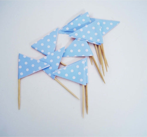 72 Triangolini Bandierine Stuzzicadenti Azzurro Pois Per Festa Party Aperitivo Casa e cucina/Hobby creativi/Materiali per hobby creativi/Forniture per feste/Articoli per feste e compleanni per bambini/Decorazioni/Ghirlande festoni e coriandoli/Ghirlande Trade Shop italia - Napoli, Commerciovirtuoso.it