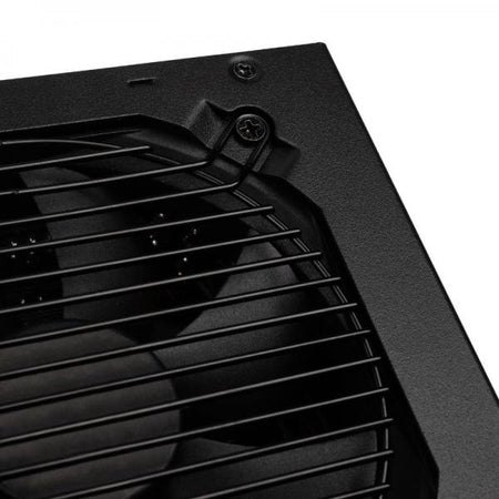 Kolink Enclave e' un alimentatore modulare da 700W con certificazione 80 Plus Gold. Formato ATX Cavo di Alimentazione non incluso