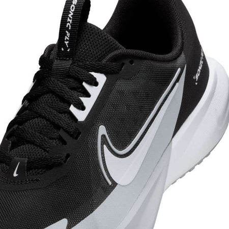 Nike Sonic Fly GS – Scarpe Running Junior Leggere, Reattive e Resistenti Blk/Wht/Wolf Grey