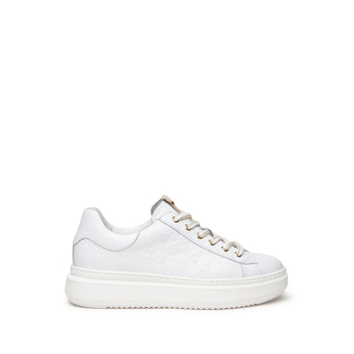 Nero Giardini sneakers bianca logata NG in tinta E409915D707 Donna