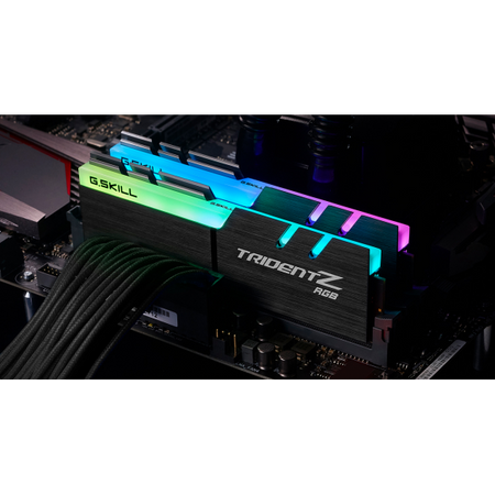 Serie G.Skill TridentZ RGB - DDR4 - Kit - 16 GB: 2 x 8 GB