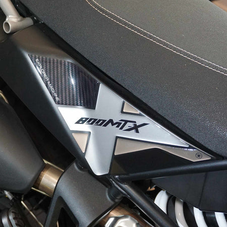 Adesivi 3D Protezioni Fianchetti Sottosella moto compatibili con CfMoto 800MT-X