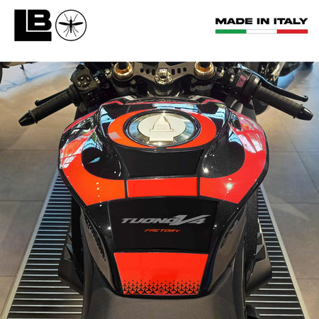 Adesivo 3D Paraserbatoio moto compatibile con Aprilia Tuono V4 Factory 2025