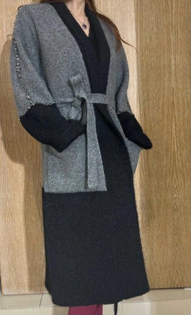Cappotto Vicolo grigio e nero pietre