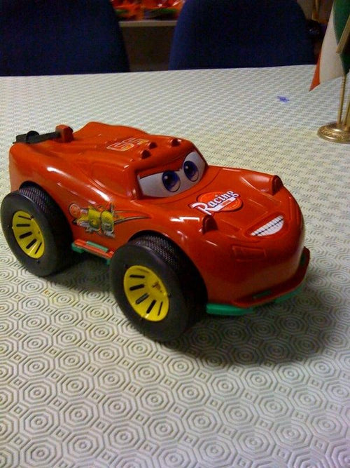 TRAINABILE RACING CARS