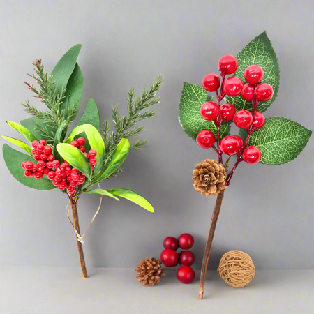 Rametto natalizio con bacche rosse e foglie decorative h 21 cm