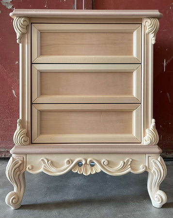 MOBILI 2G - Comodino 3 cassetti classico barocco Legno grezzo 57x42x70