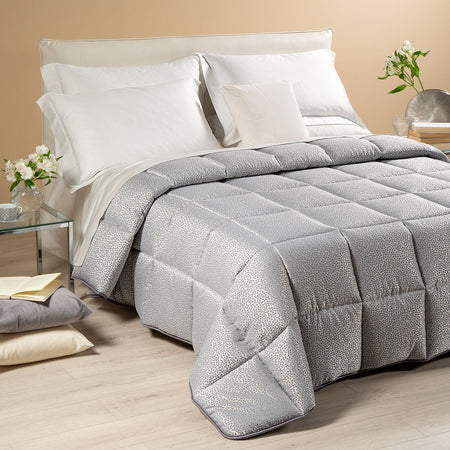 Trapunta Perlee' ! Caleffi: Raso Jacquard, Eleganza e Lusso per Notti da Sogno