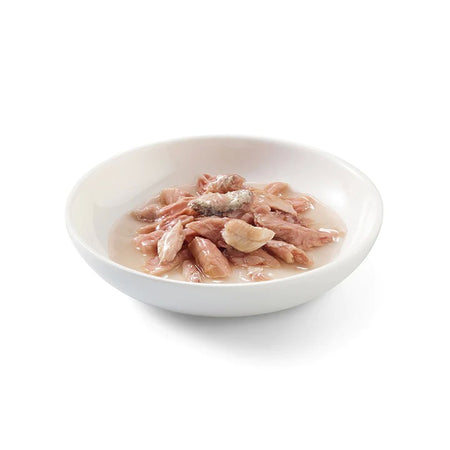 Schesir Tonnetto con Pesce Azzurro in Brodo Scatoletta per Gatti Adulti 85gr