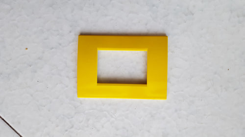 PLACCA GIALLA IN ABS PER SCATOLE RETTANGOLARI SERIE SOFT 3/4/6 POSTI