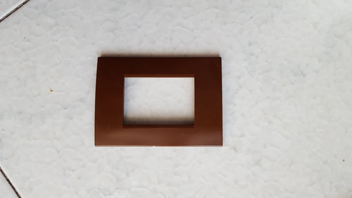PLACCA MARRONE CHIARO IN ABS PER SCATOLE RETTANGOLARI SERIE SOFT 3/4/6 POSTI