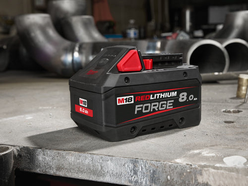 BATTERIA ENERGY KIT M18 FORGENRG-802 2 batterie 8Ah+ carica 'MILWAUKEE'