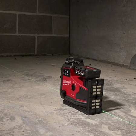 LIVELLA LASER VERDE 'MILWAUKEE' M12 A3PLO-401C