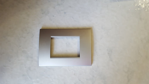 PLACCA CROMO SATINATO CHIARO IN ABS PER SCATOLE RETTANGOLARI SERIE SOFT