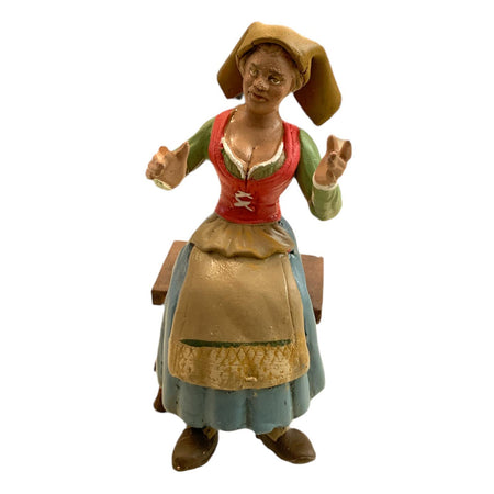 Donna seduta statuetta in terracotta artigianale per presepe napoletano da h 10 cm