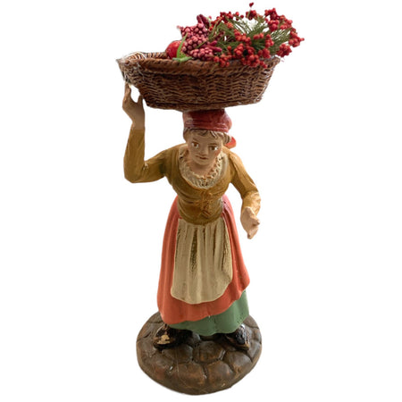 Donna con bacche statuetta in terracotta artigianale per presepe napoletano da h 13 cm
