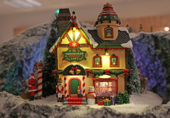 Pini innevati per villaggio di Natale e presepe 21 pezzi altezze miste