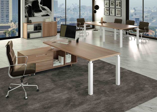 Scrivania direzionale con mobile di servizio portante e gambe metalliche cm. 195/225x170x74h