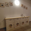 MOBILI 2G - Credenza 4 porte legno shabby bianco anticato decori ocra 205X42X86