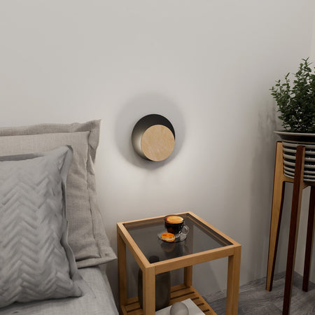 Applique 1 Luce A Disco Con Base In Acciaio Nero E Legno Naturale