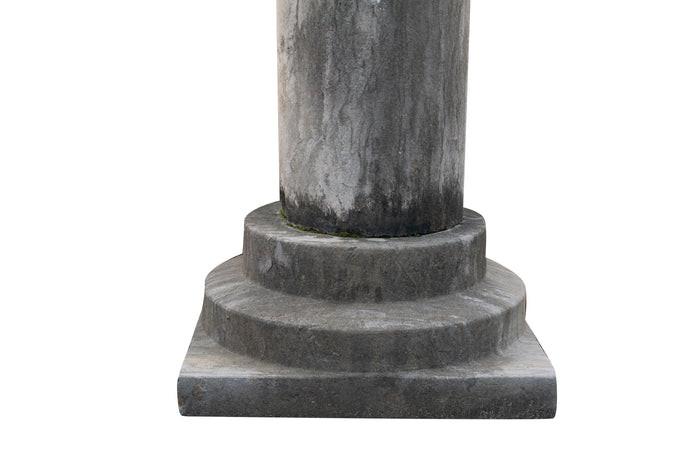 Biscottini Colonna Biscottini massiccia pietra lavorata a mano 48x245 arredo interno