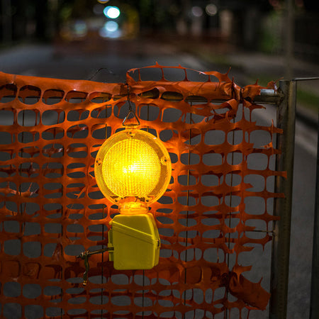 Lampada da cantiere lampeggiante "LUX" gialla con interruttore automatico