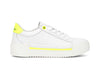 SNEAKERS IN VITELLO CON DETTAGLI FLUO