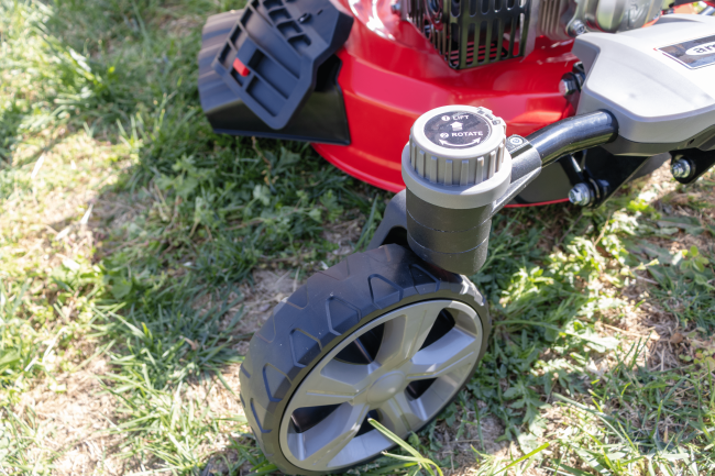 Rasaerba a trazione Ama Zturn TRX 510Z da 196cc funzioni 4in1