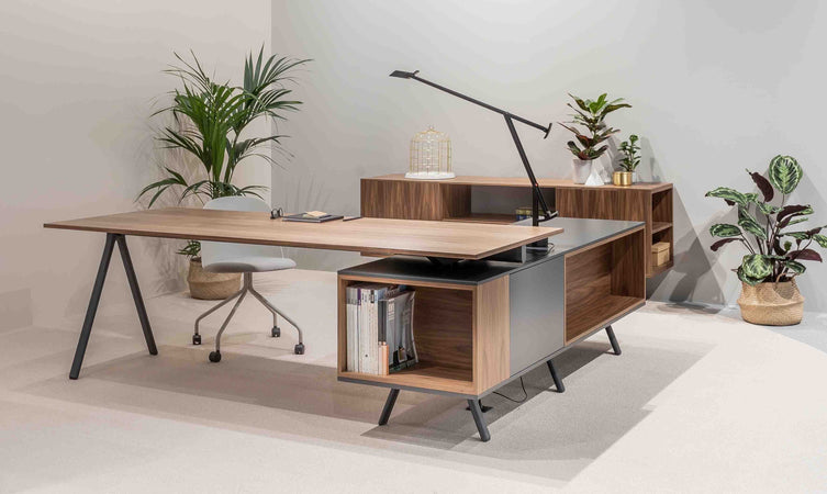 Scrivania per ufficio con piano in melaminico e gambe in acciaio cm. 100/120/140/160/180/200 x80x75h