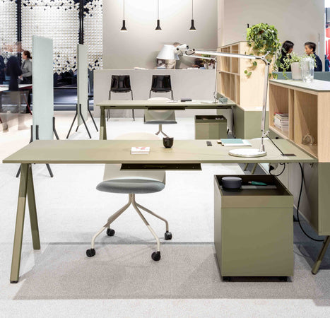 Scrivania per ufficio con piano in melaminico e gambe in acciaio cm. 100/120/140/160/180/200 x80x75h