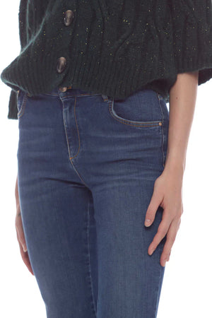 Jeans straight con taglio bootcut