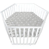 Box per bambini ROBA LITTLE STARS Hegaxonal - Altezza regolabile - Rivestimento imbottito - Ruote frenanti - Legno laccato bianco - Motivo a stelle