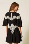 Abito corto in mussola con macramè | TWINSET