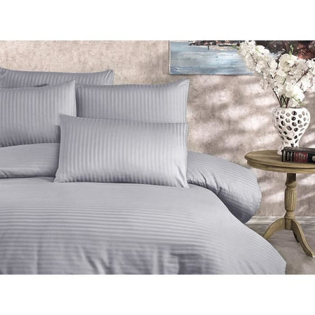 Completo letto - 1 copripiumino 220 x 240 cm + 2 federe 60 x 60 cm - 80% cotone, 20% poliestere - Grigio