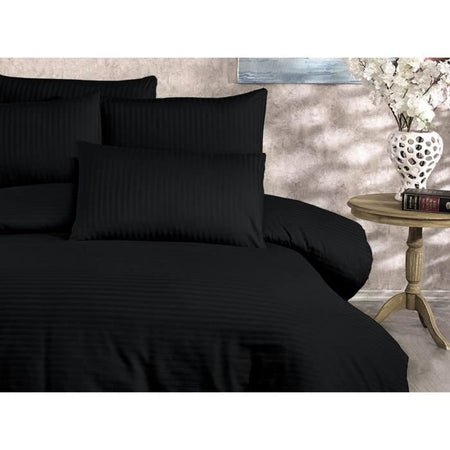 Completo letto - 1 copripiumino 220 x 240 cm + 2 federe 60 x 60 cm - 80% cotone, 20% poliestere - Nero