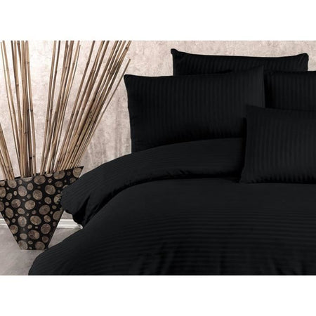 Completo letto - 1 copripiumino 220 x 240 cm + 2 federe 60 x 60 cm - 70% poliestere, 30% cotone - Nero