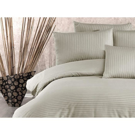 Completo letto - 1 copripiumino 220x240 cm + 2 federe 60x60 cm - 70% poliestere, 30% cotone - Cappuccino