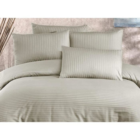 Completo letto - 1 copripiumino 220x240 cm + 2 federe 60x60 cm - 70% poliestere, 30% cotone - Cappuccino