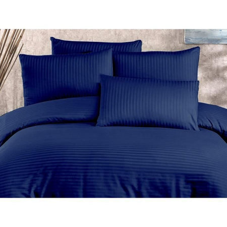 Completo letto - 1 copripiumino 220 x 240 cm + 2 federe 60 x 60 cm - 70% poliestere, 30% cotone - Blu