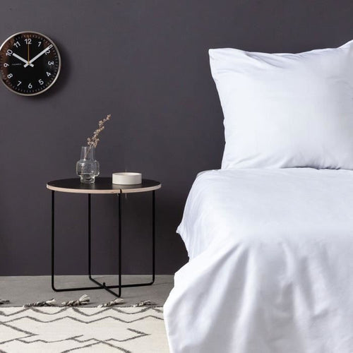 Completo letto - 1 copripiumino 220 x 240 cm + 2 federe 60 x 60 cm - 100% raso di cotone - Bianco