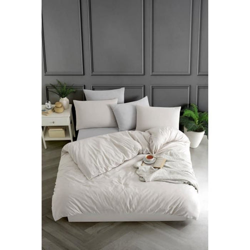 Completo letto - 1 copripiumino 220 x 240 cm + 2 federe 60 x 60 cm - 70% cotone, 30% poliestere - Beige