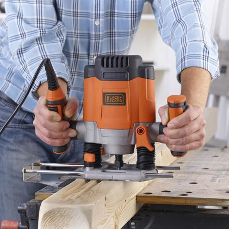 BLACK + DECKER KW1200E-QS Router 1200W - 7 accessori
