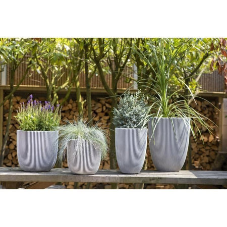 Vaso da fiori a sfera - CAPI EUROPE - GROOVE NL - 43 x 41 cm - Avorio