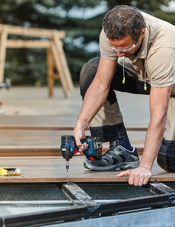 Avvitatore a massa battente BOSCH GDR 18V-200 (2 x 4,0 Ah + GAL18V-40 + L-Case)